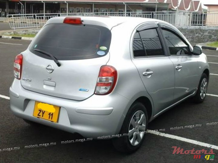 2011' Nissan photo #4