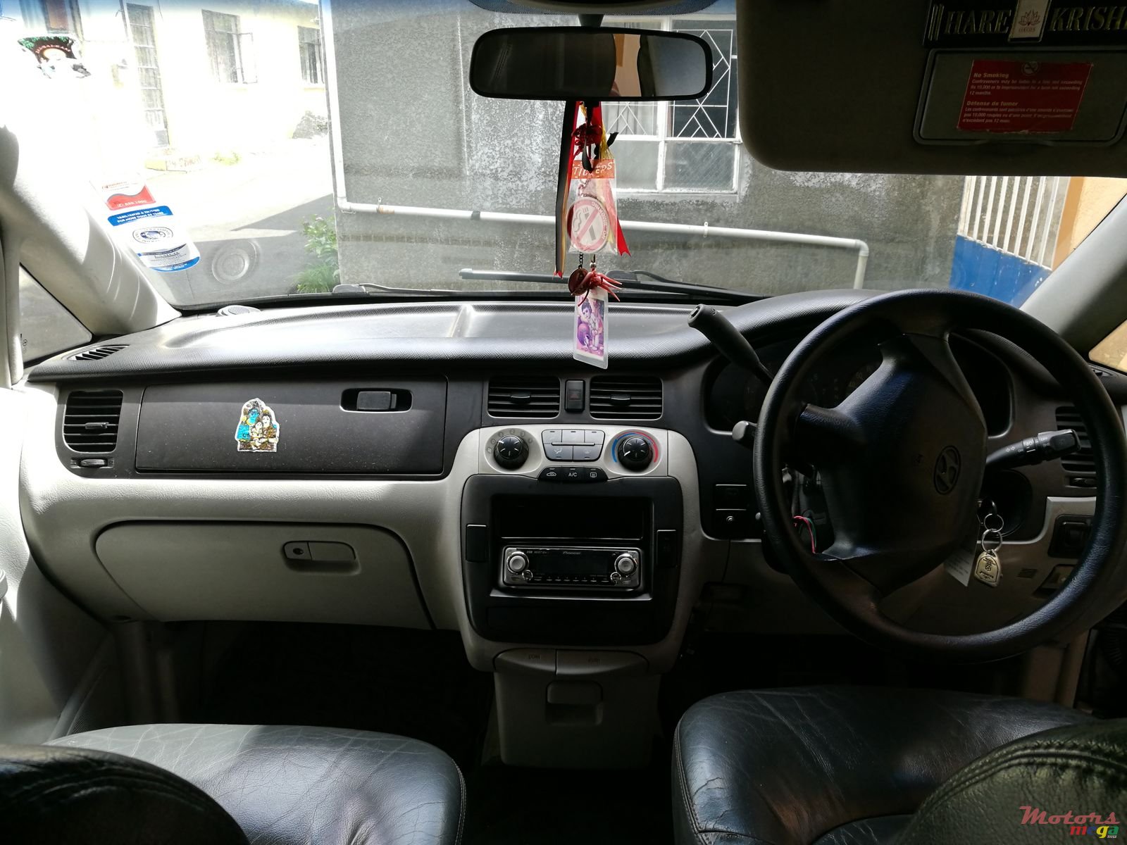 2005' Hyundai Trajet photo #3