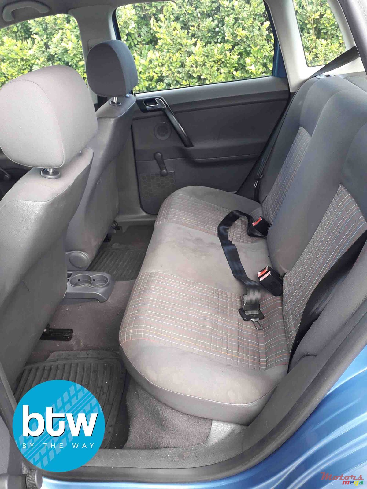 2008' Volkswagen Polo photo #7