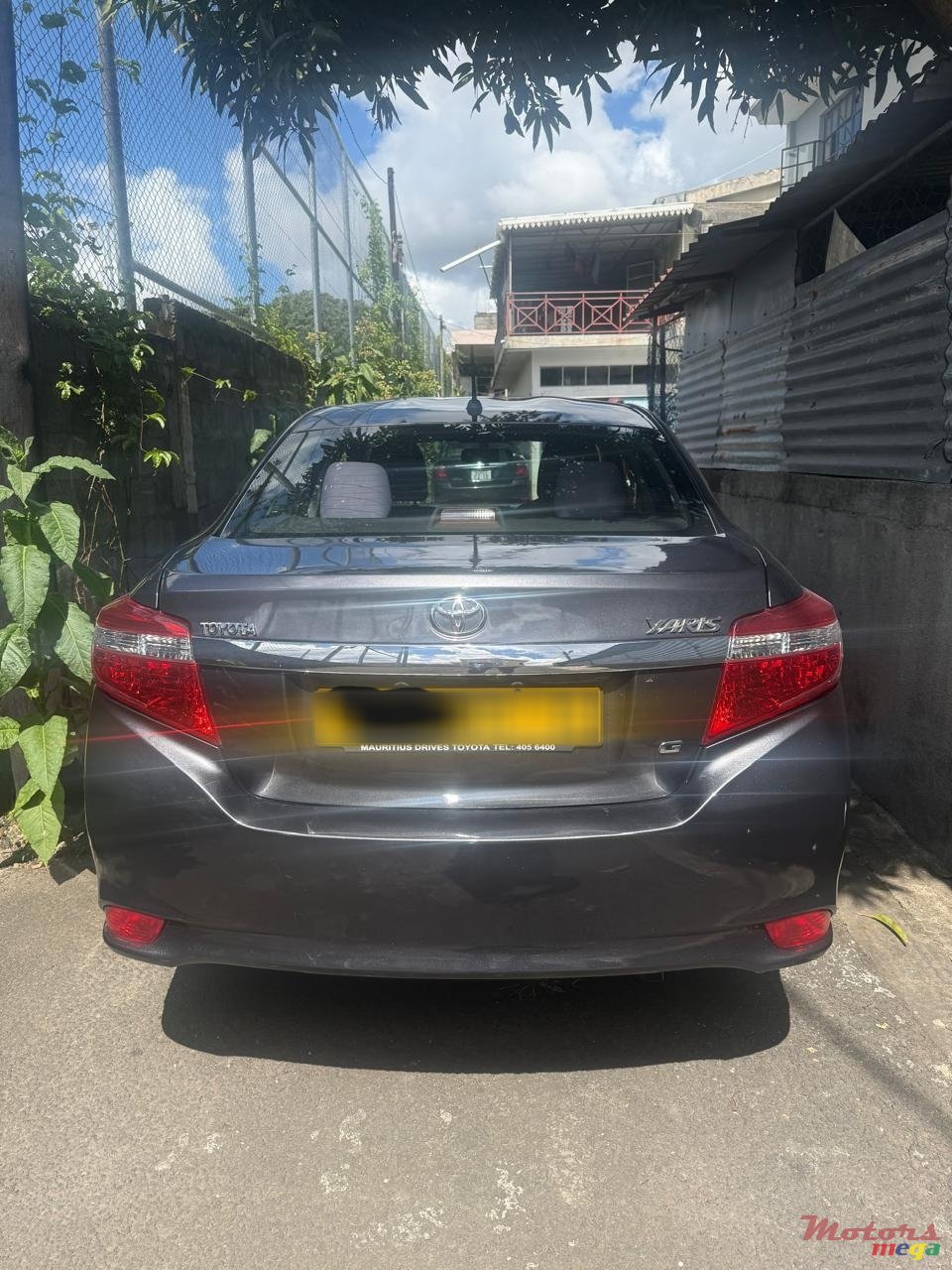 2016' Toyota Yaris Sedan photo #2