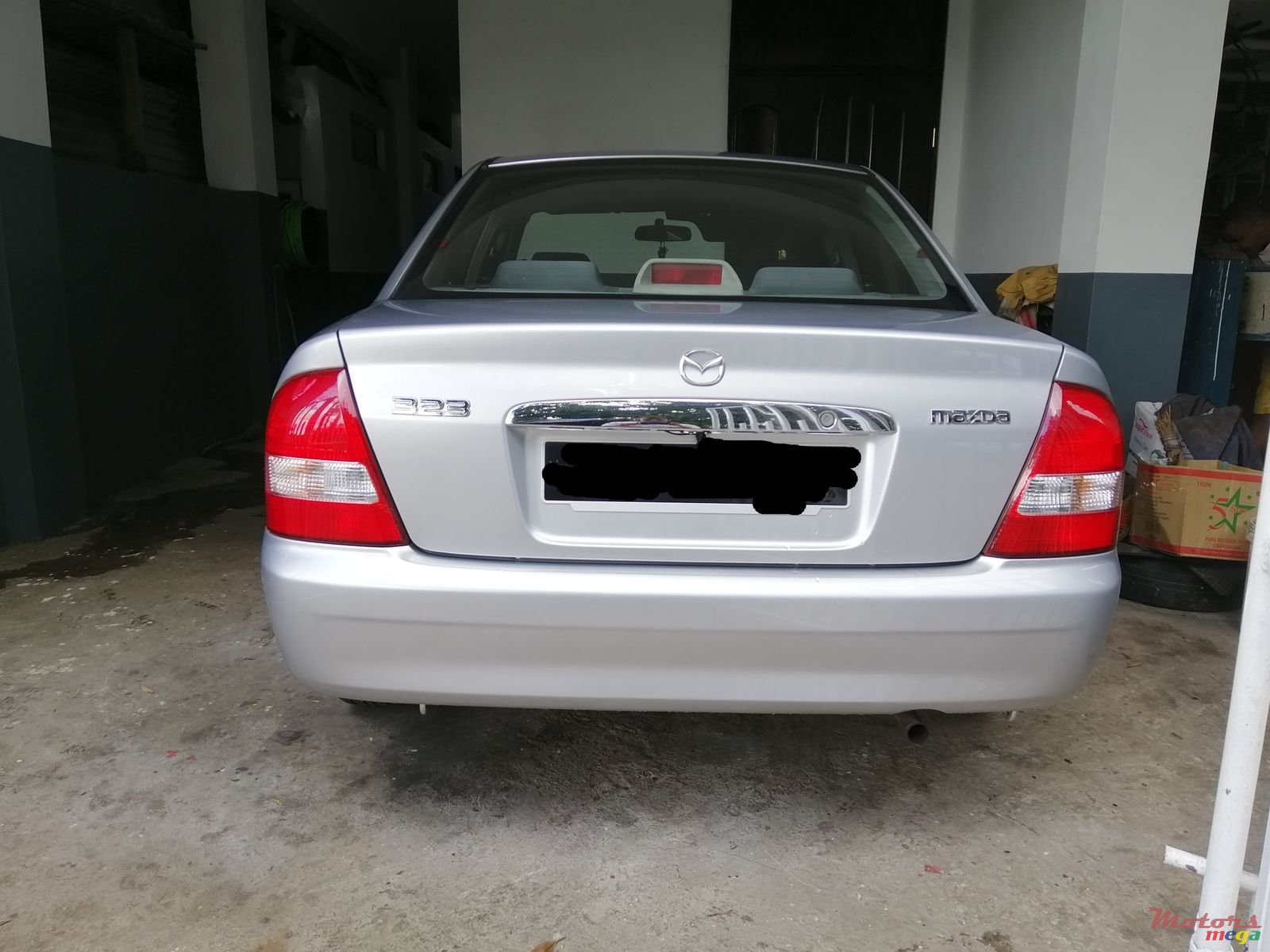 2002' Mazda 323 photo #3