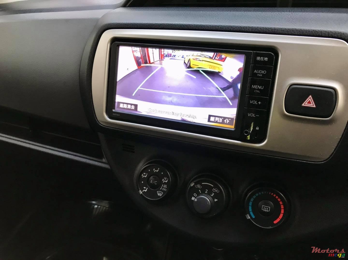 2016' Toyota Vitz photo #5