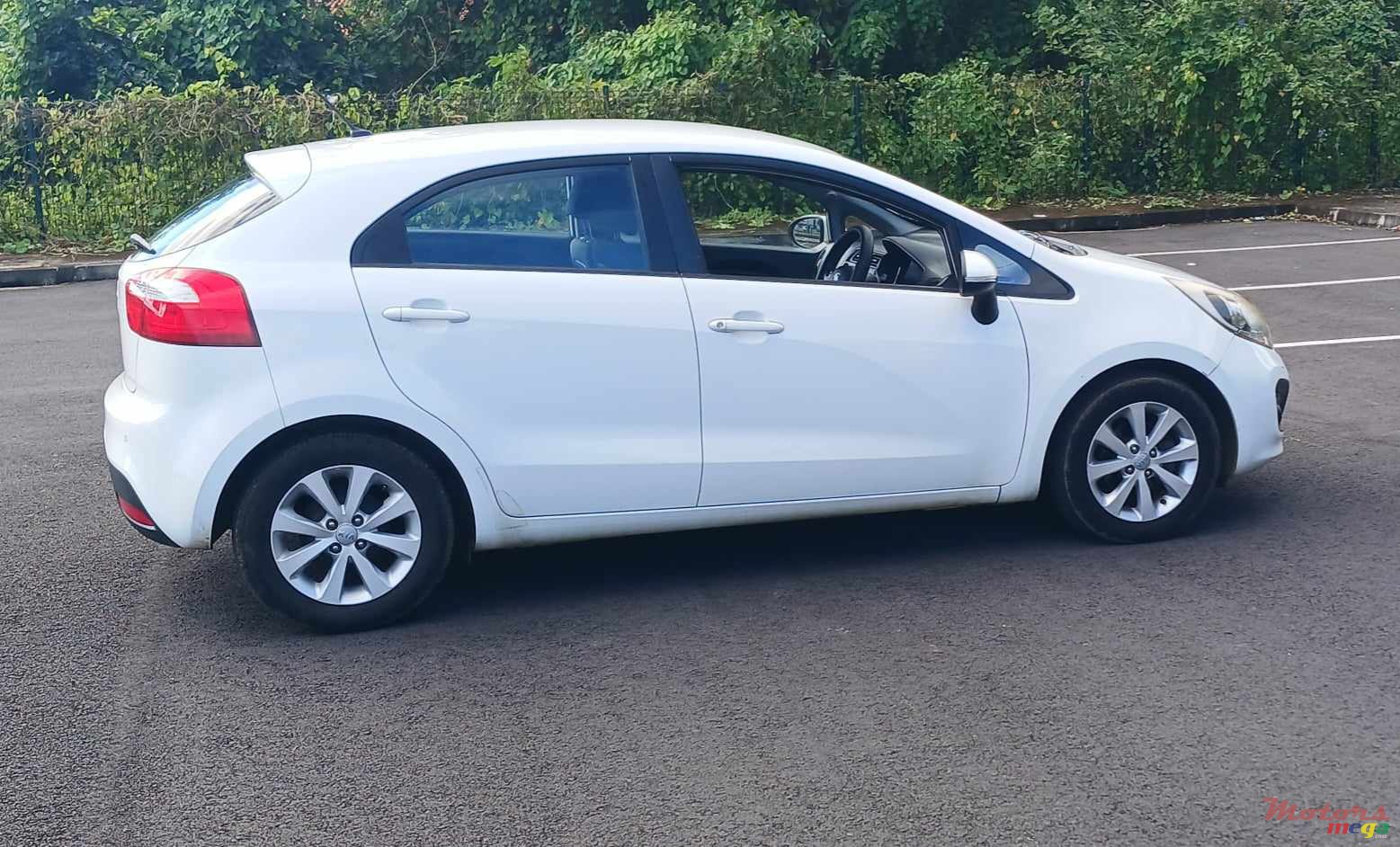 2012' Kia Rio photo #5