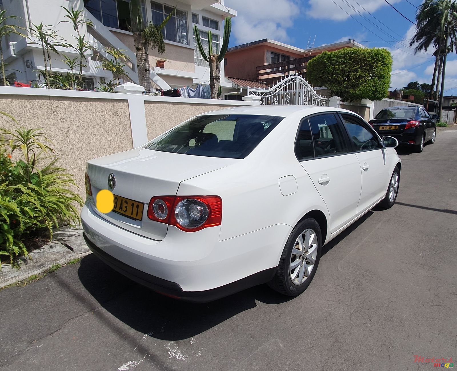 2011' Volkswagen Jetta photo #3