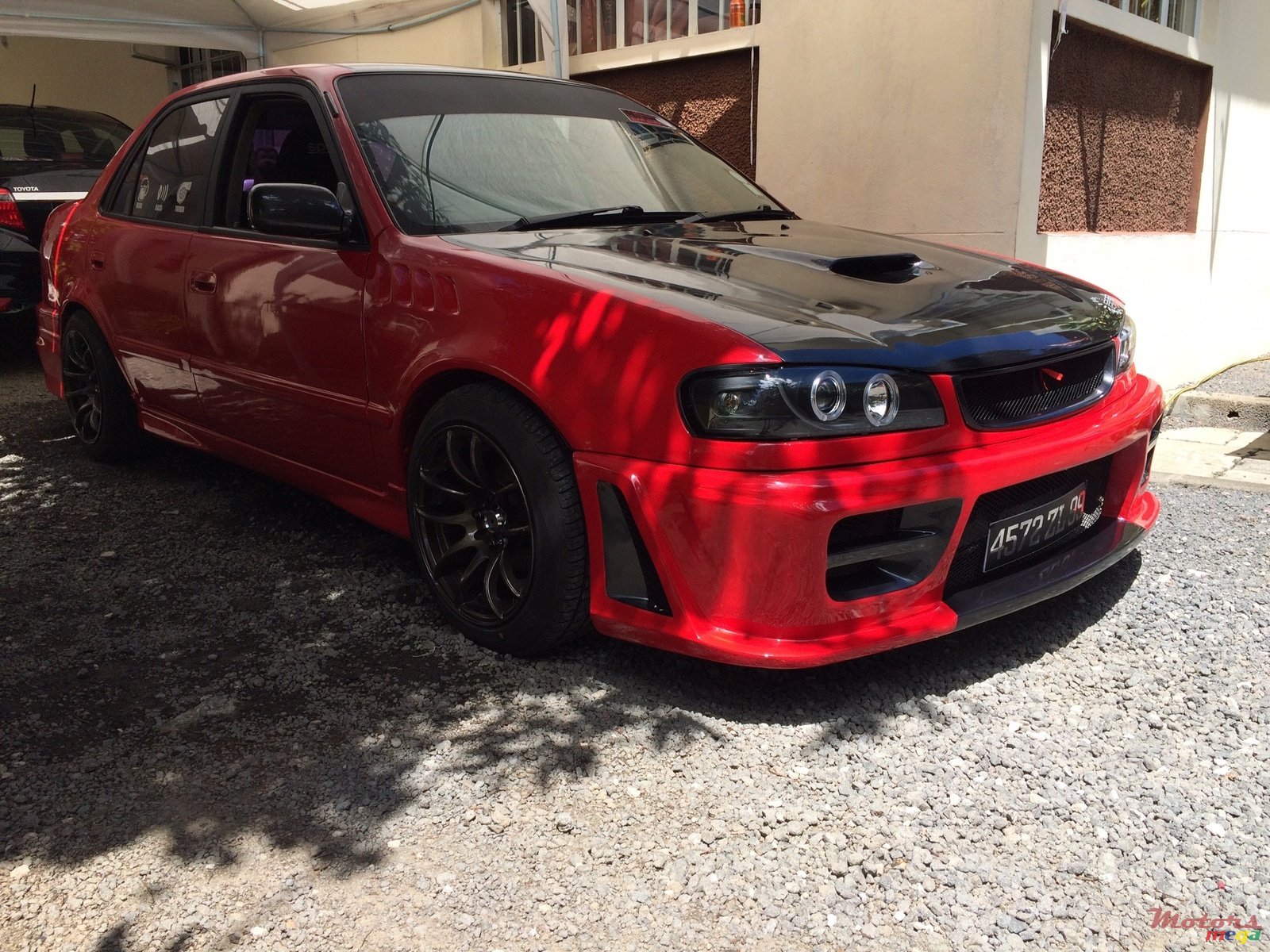 1999' Toyota photo #1