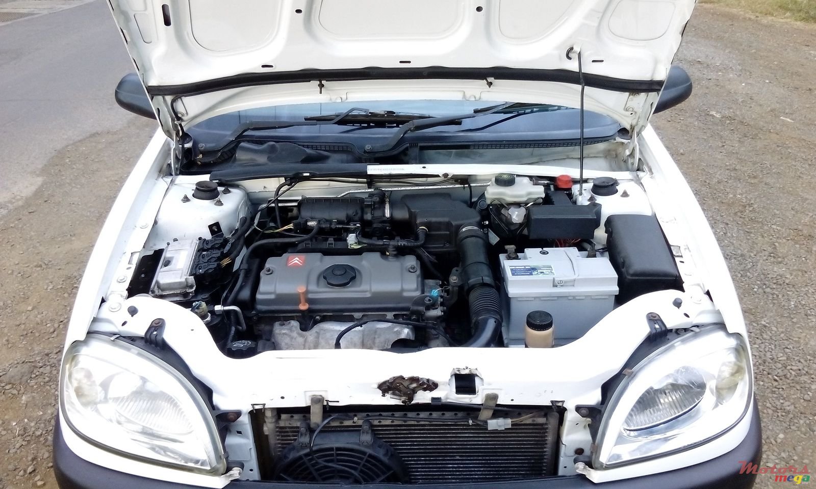 2001' Citroen Saxo photo #7