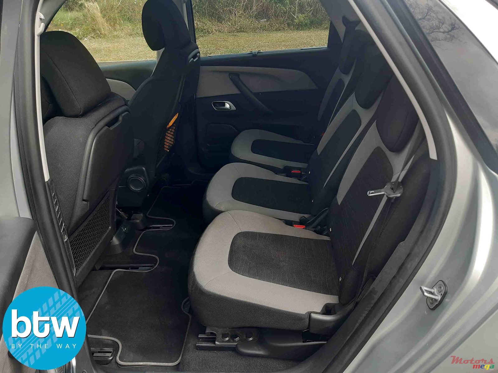 2015' Citroen C4 Picasso photo #4