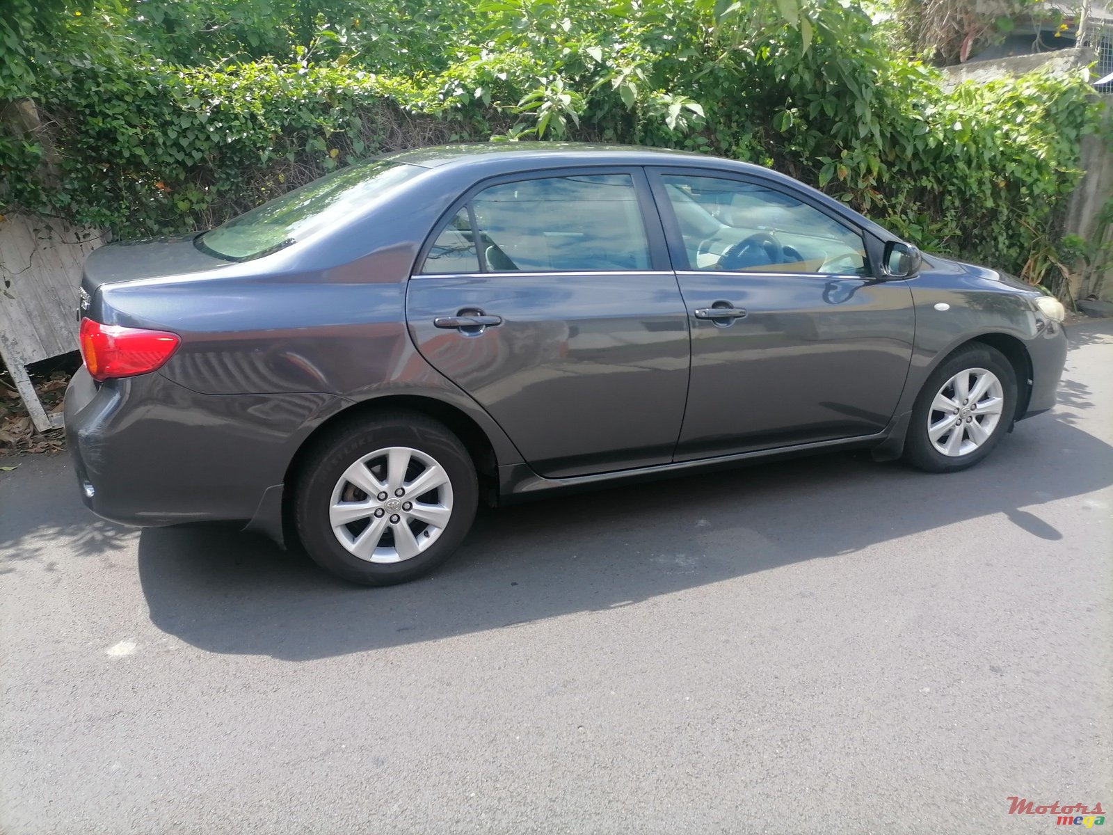 2008' Toyota Corolla photo #5