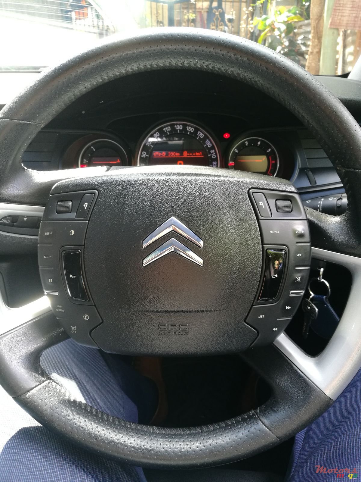 2010' Citroen C5 photo #6