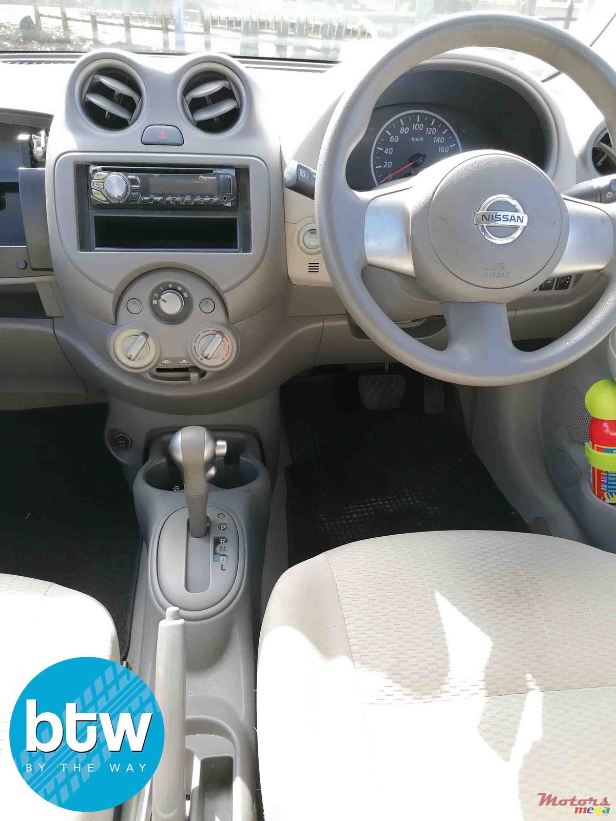 2013' Nissan March photo #6