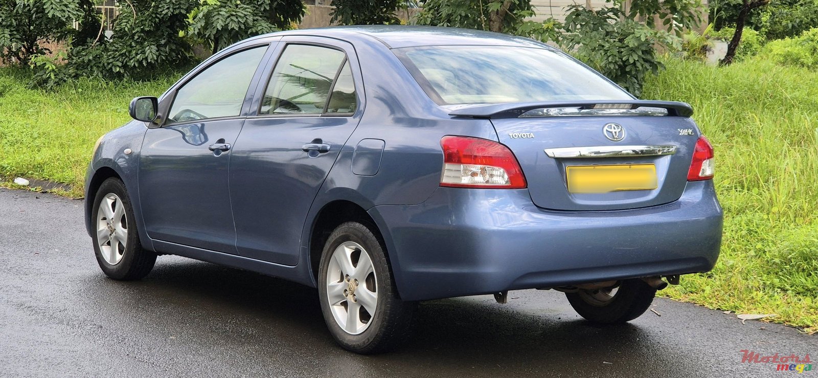 2008' Toyota Yaris photo #3