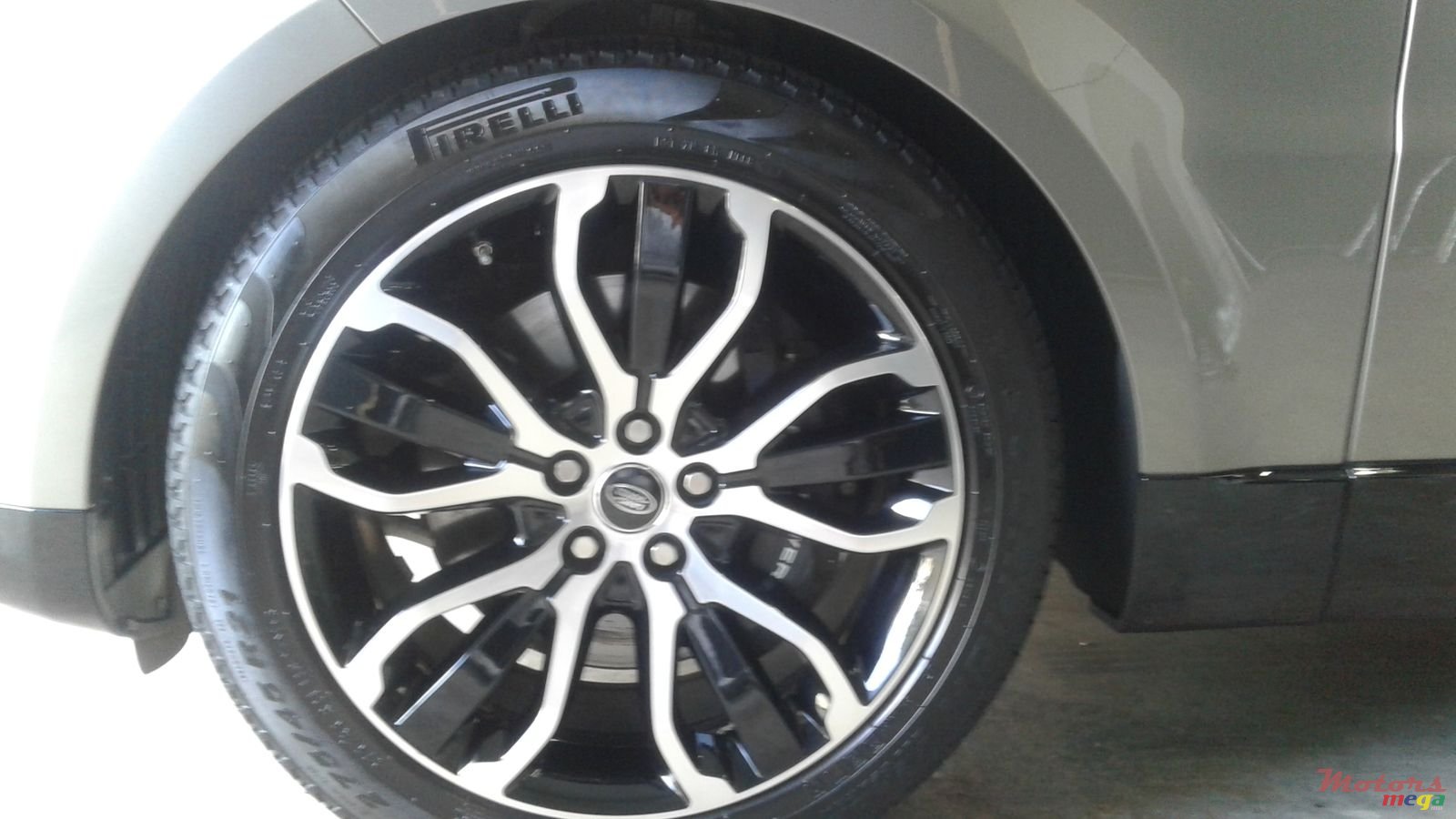 2019' Rover Range Rover Sport P400e HSE photo #5