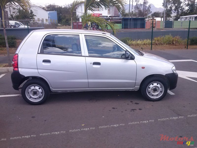 2009' Suzuki photo #1