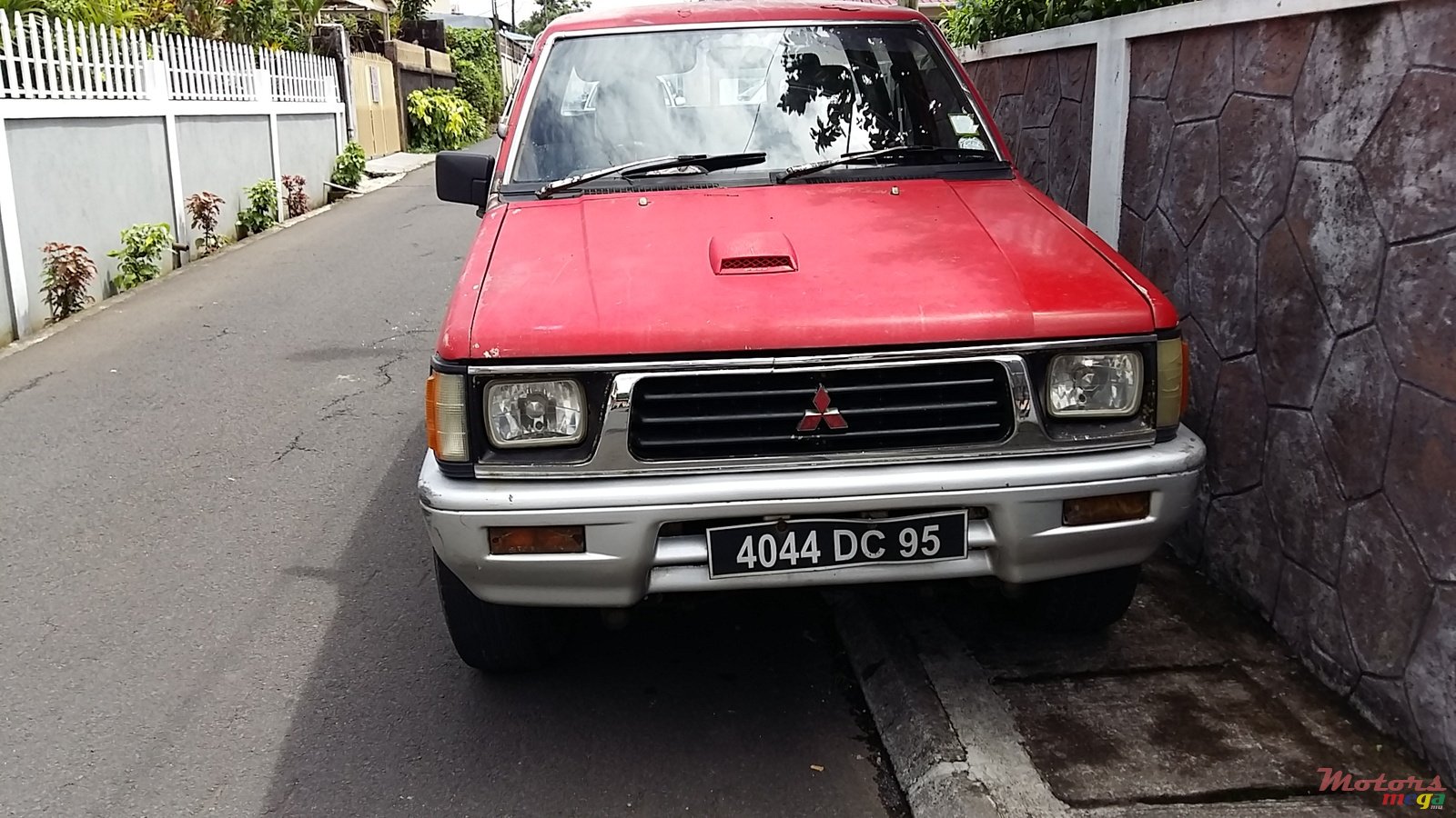 1995' Mitsubishi L 200 photo #1
