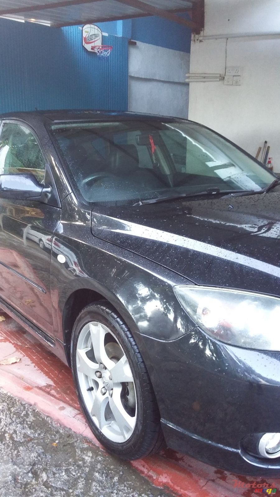 2005' Mazda 3 photo #1