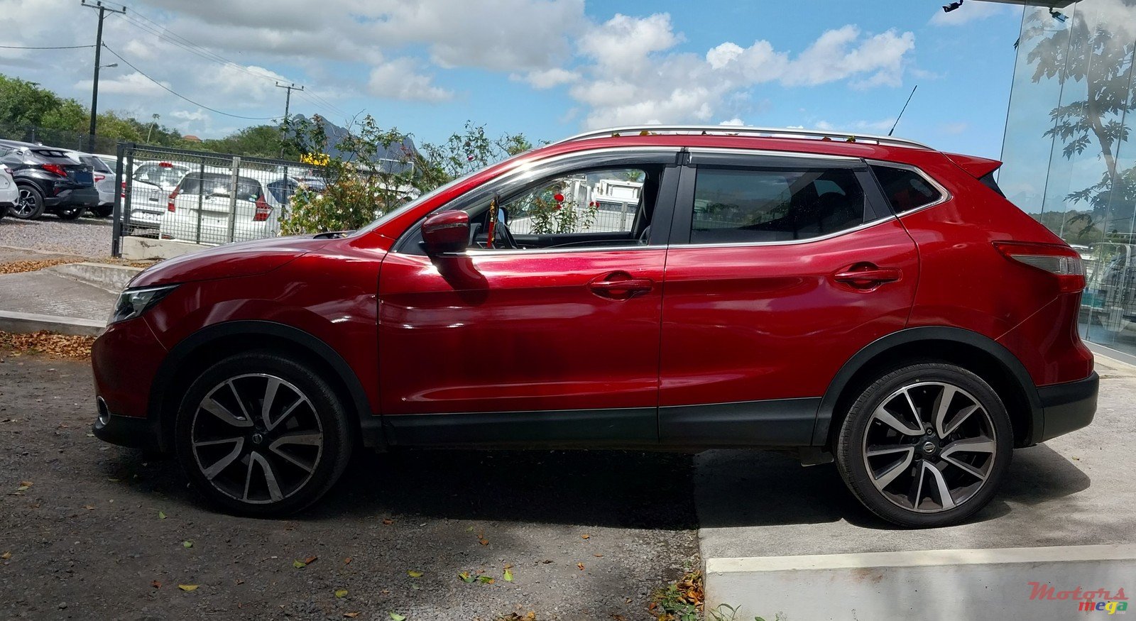 2015' Nissan Qashqai photo #1