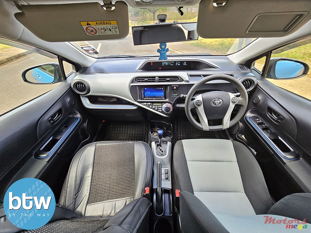 2014' Toyota Aqua photo #7