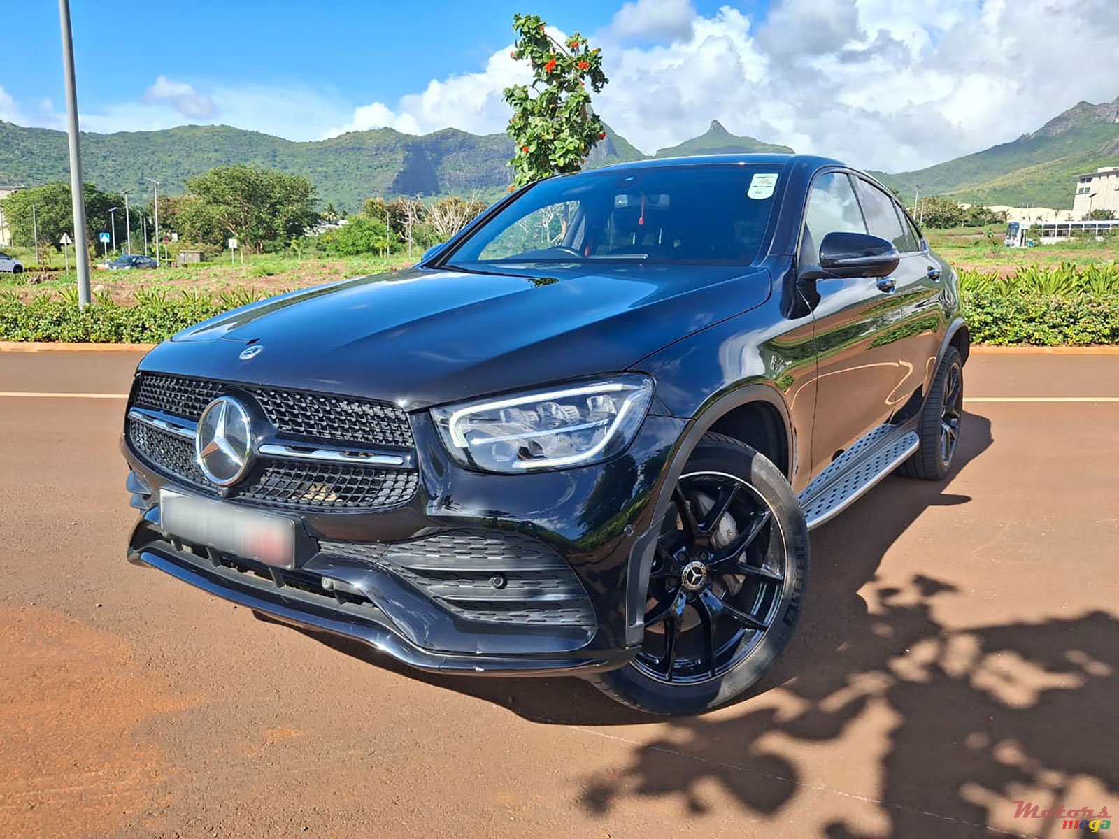 2022' Mercedes-Benz GLC 300 e AMG 4matic 2.0 photo #1