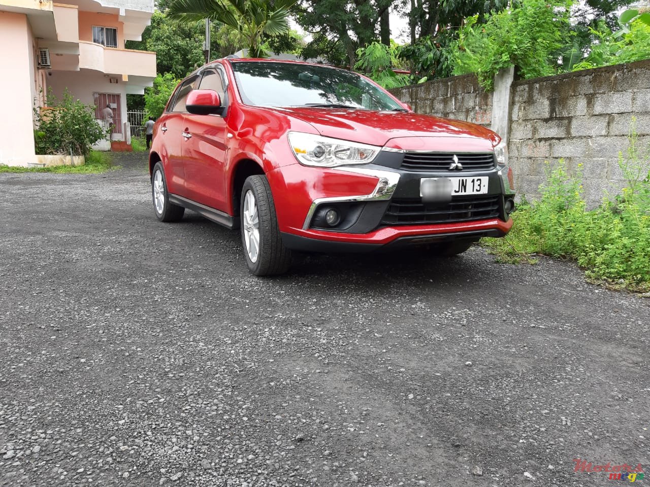 2013' Mitsubishi ASX photo #1