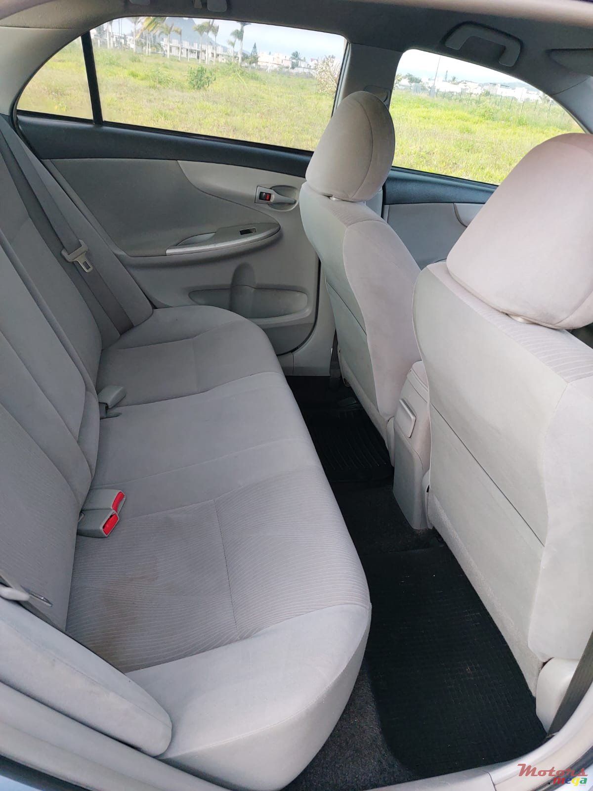 2013' Toyota Corolla photo #2