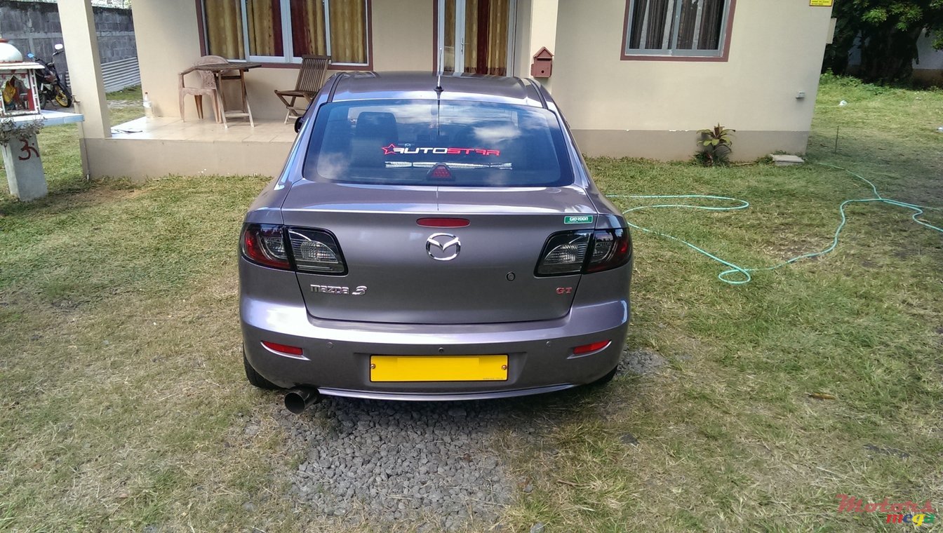 2004' Mazda 3 photo #2