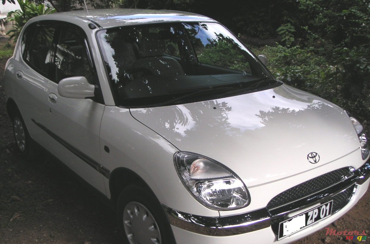 2001' Toyota photo #1