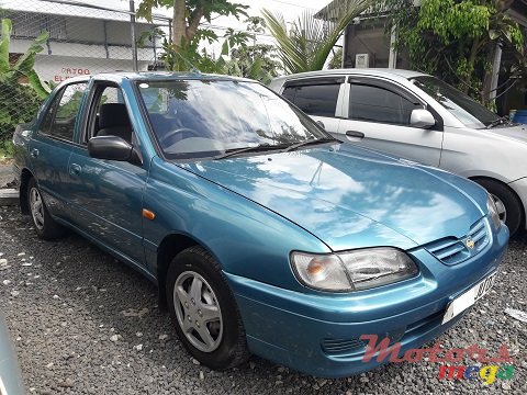 2002' Nissan Sentra photo #3