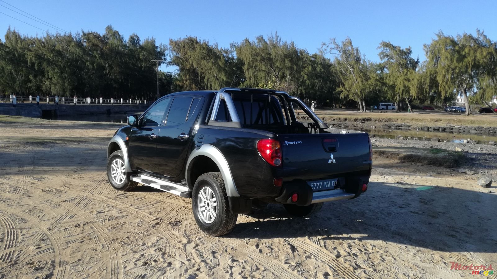 2007' Mitsubishi L 200 Sportero DID photo #2