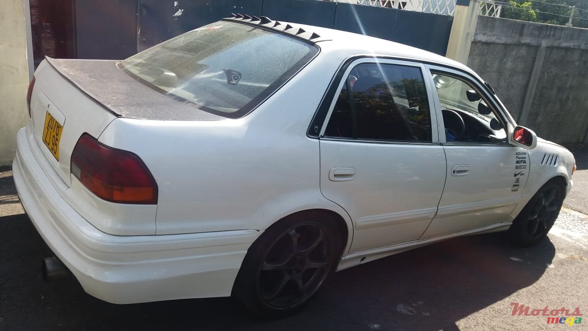 1995' Toyota Corolla photo #2