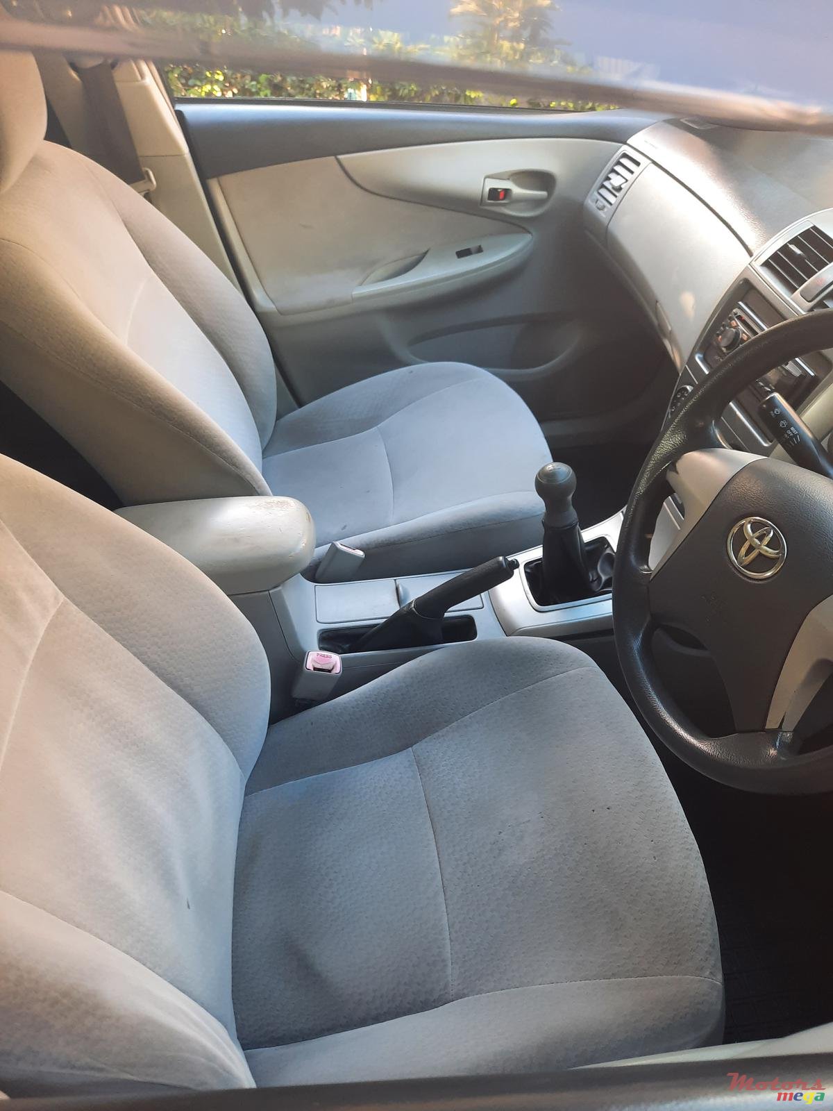 2009' Toyota Axio photo #7