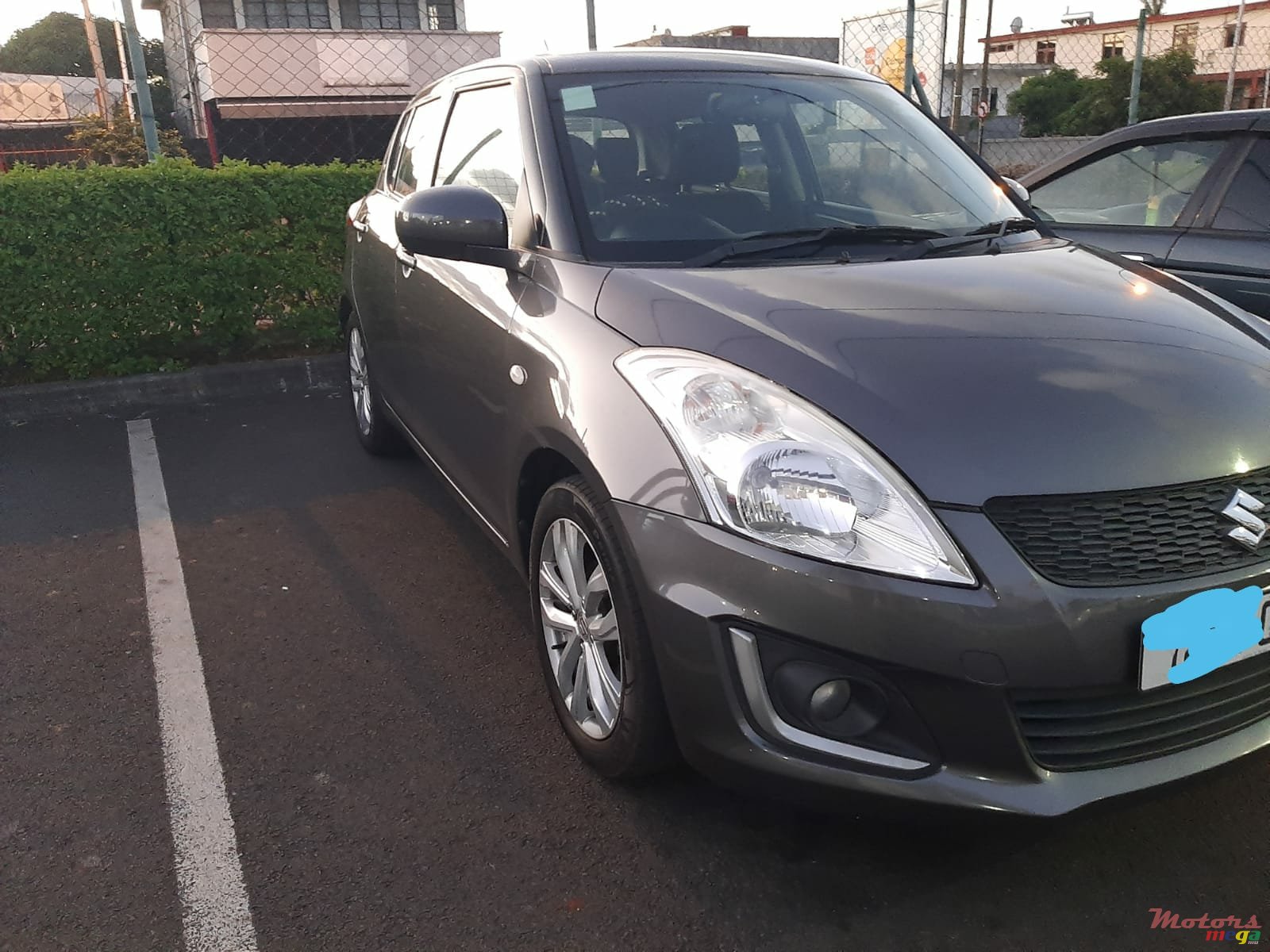 2015' Suzuki Swift photo #5