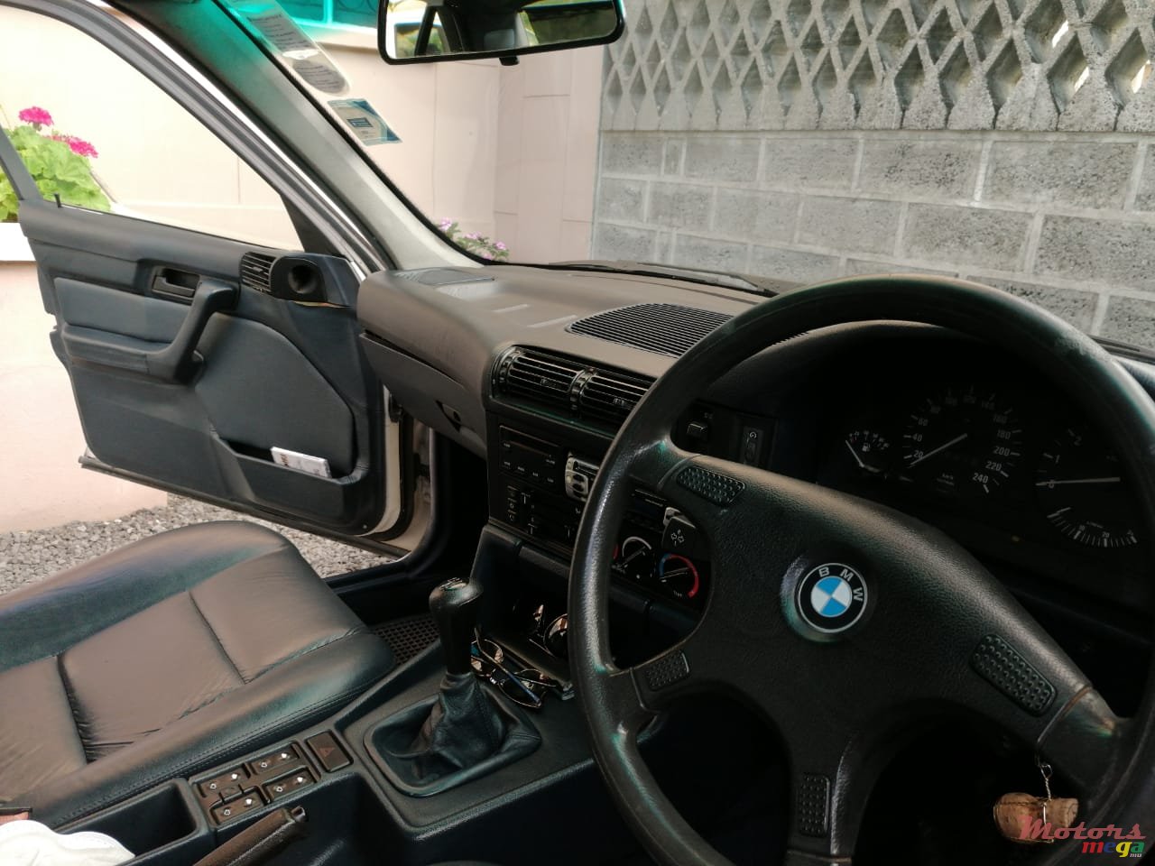 1992' BMW 520 photo #6