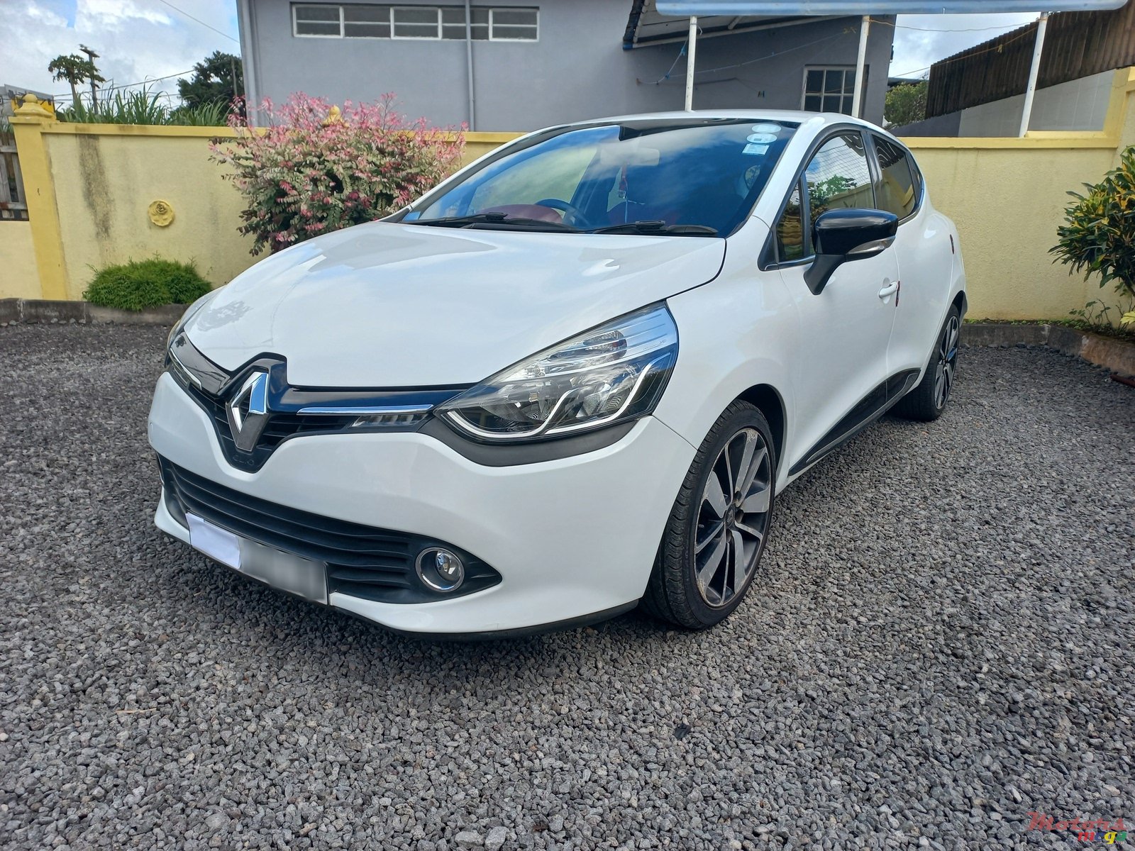 2014' Renault Clio CLIO 4 DYNAMIQUE photo #1