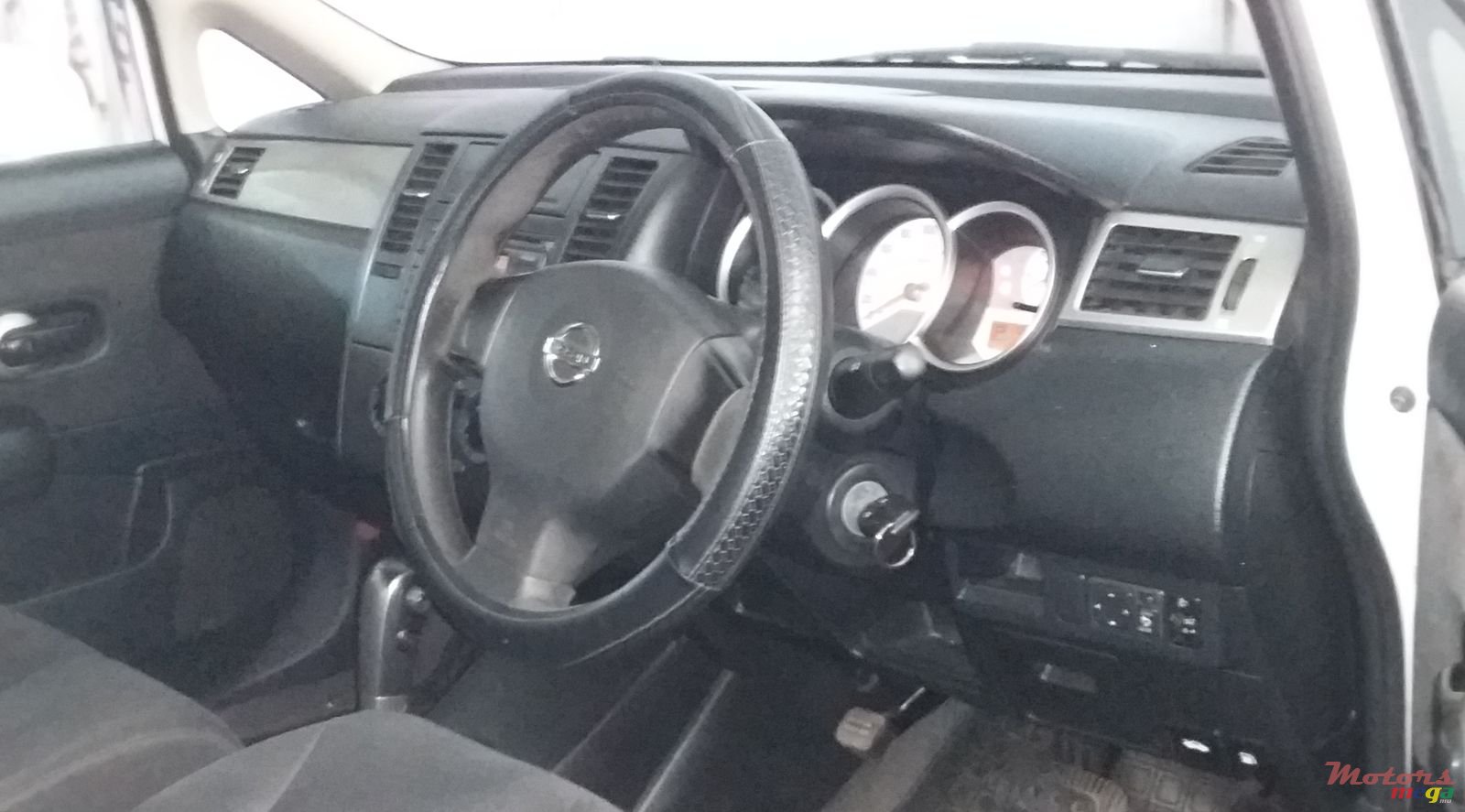 2008' Nissan Tiida Latio photo #4