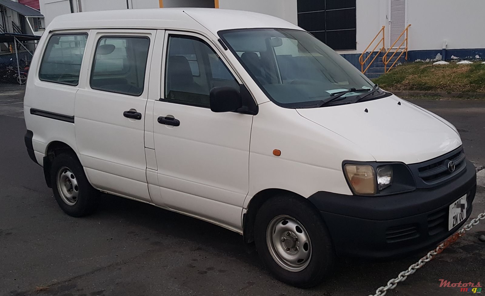 2000' Toyota Town Ace photo #3