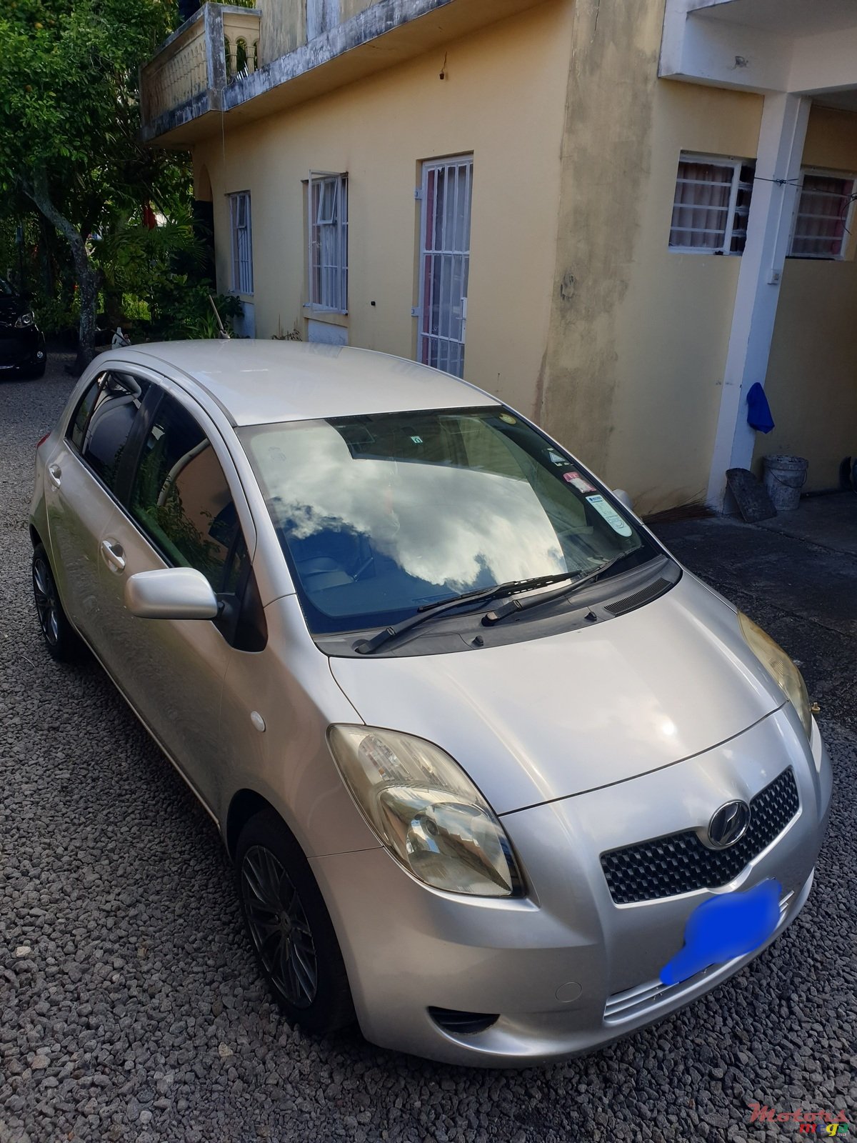 2006' Toyota Vitz photo #3