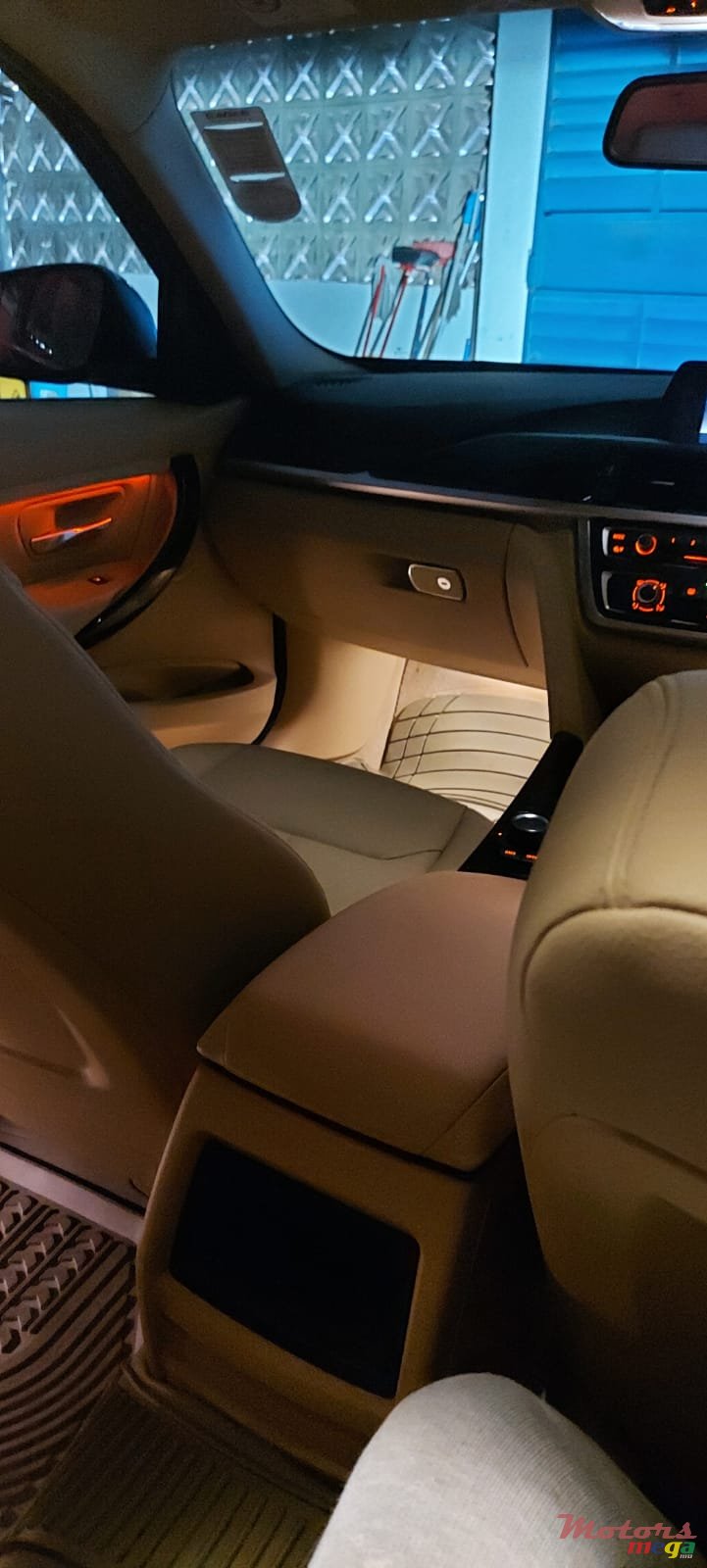 2014' BMW 320 320IED photo #7