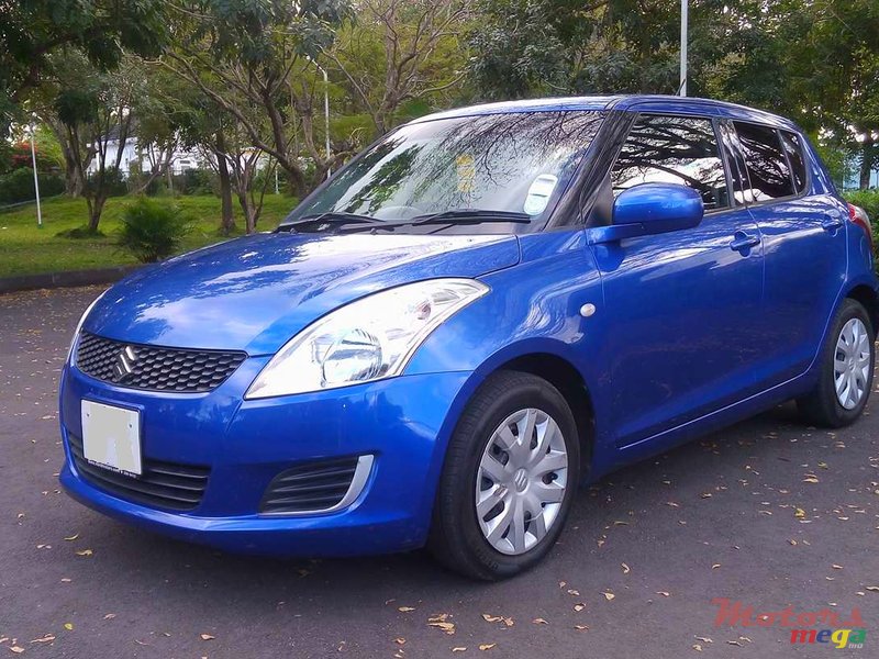 2010' Suzuki Swift photo #1