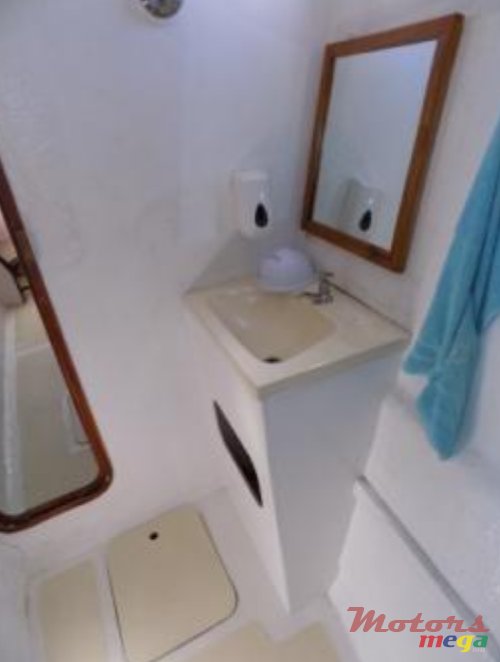 2002' Kruz Yachts photo #7