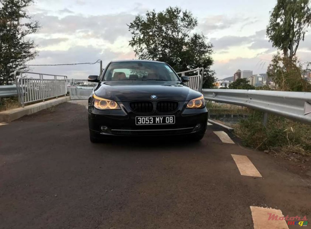 2008' BMW 523 photo #2