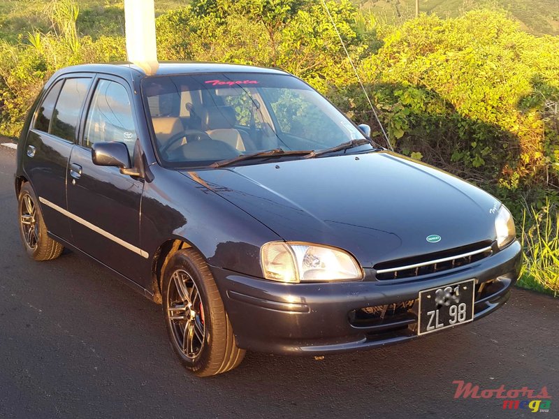 1998' Toyota Starlet photo #2