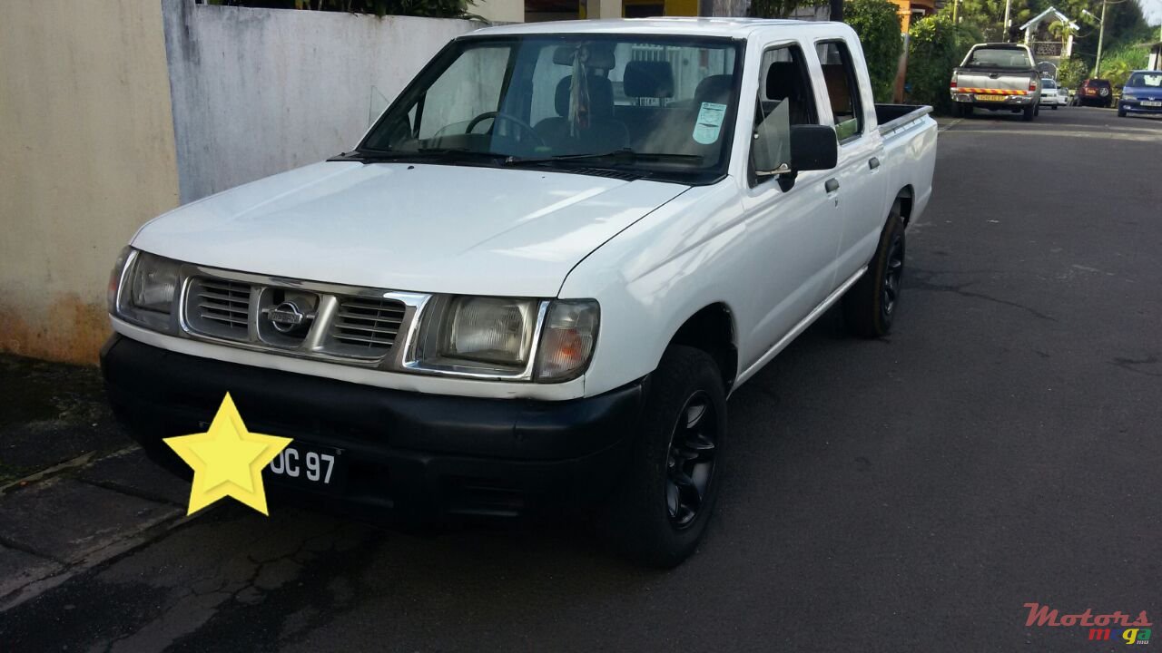 1997' Nissan Hardbody photo #3