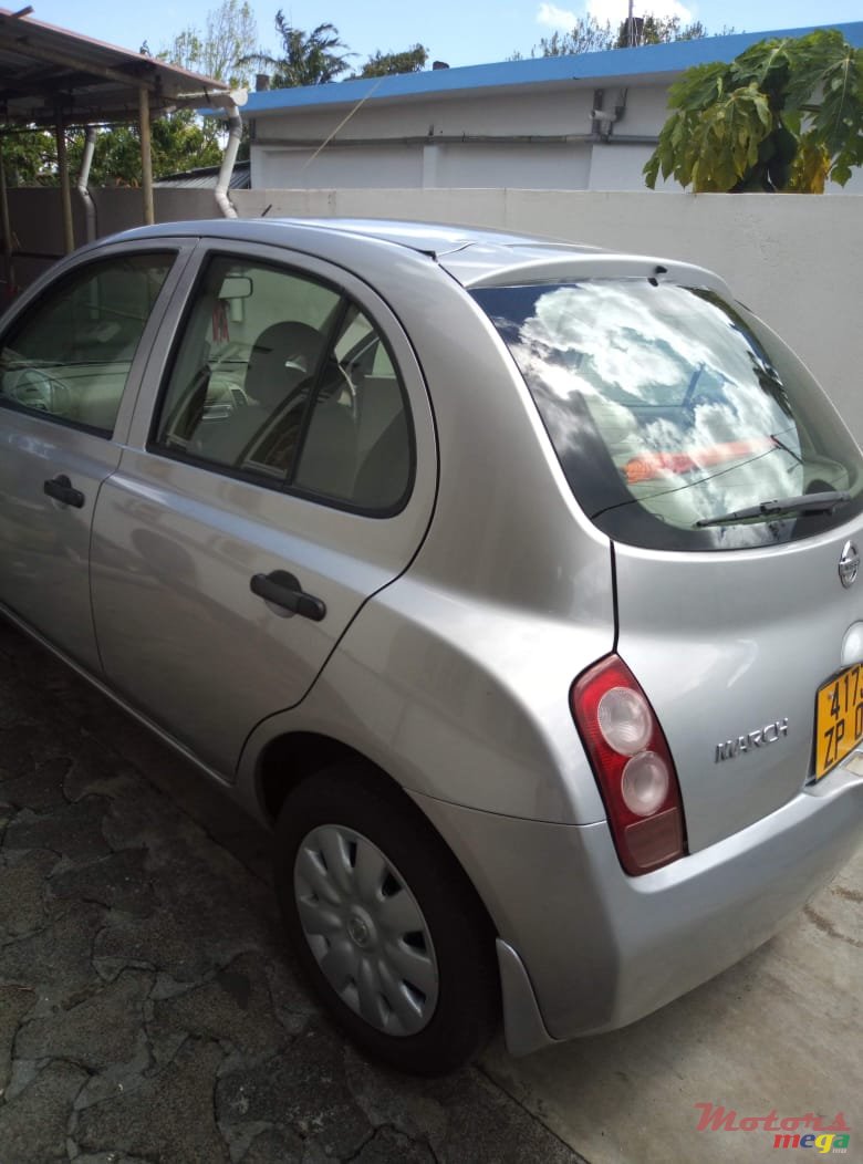 2002' Nissan March photo #5