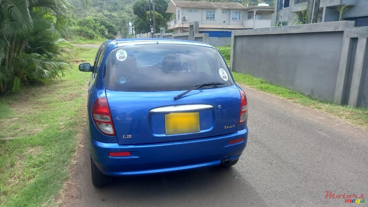 2000' Toyota photo #3