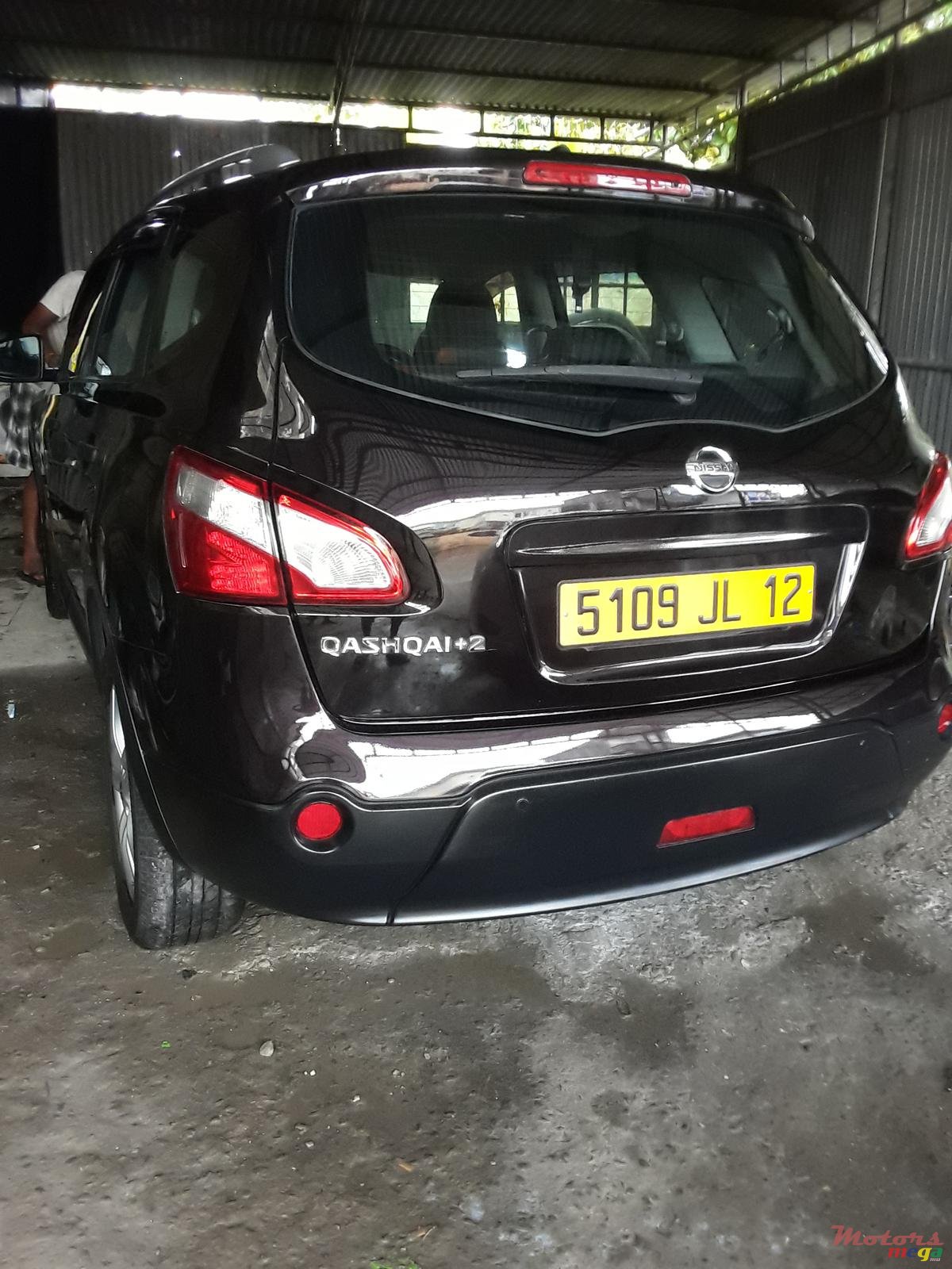 2012' Nissan Qashqai+2 Nil photo #1