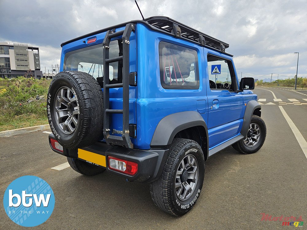2022' Suzuki Jimny photo #4