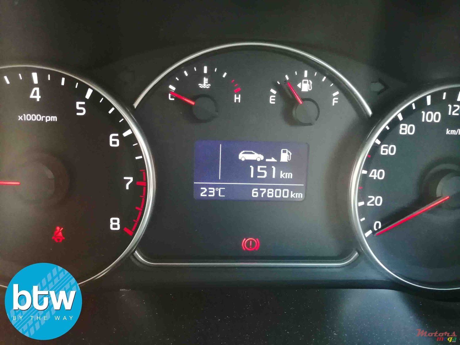 2014' Kia Carens 7 seaters photo #7