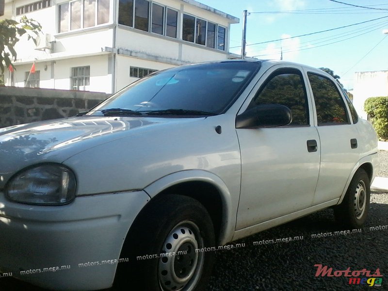1998' Opel sedan photo #1