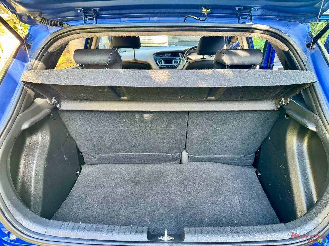 2015' Hyundai i20 photo #6