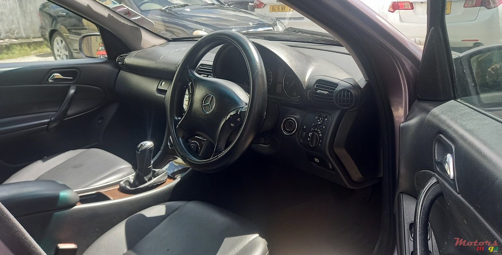 2002' Mercedes-Benz C-Class C200 photo #5